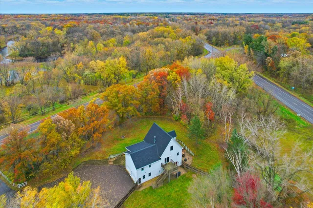 $530,000 | 33814 Walbo Drive, Cambridge, MN 55008