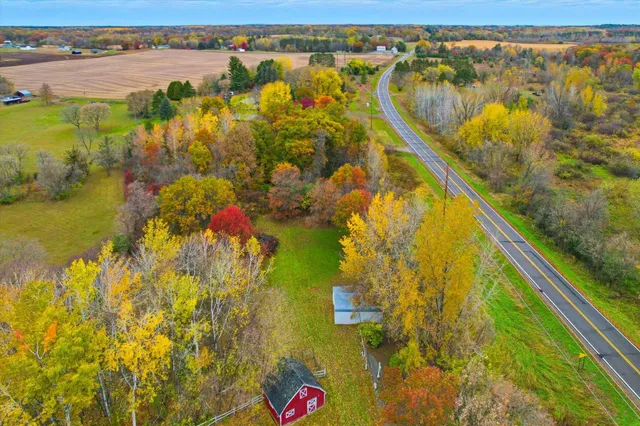 $530,000 | 33814 Walbo Drive, Cambridge, MN 55008