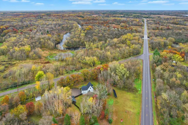 $530,000 | 33814 Walbo Drive, Cambridge, MN 55008