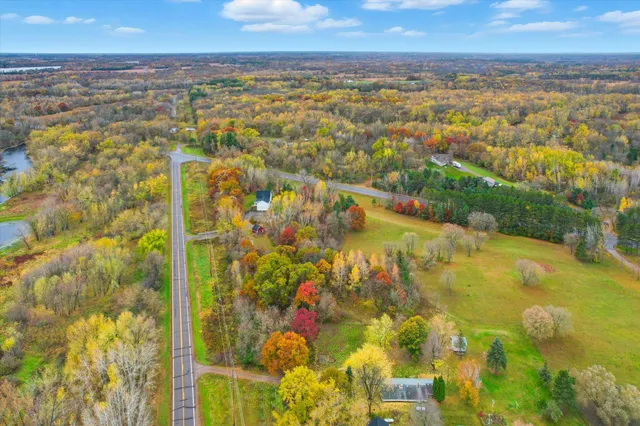 $530,000 | 33814 Walbo Drive, Cambridge, MN 55008