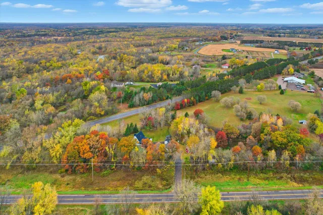 $530,000 | 33814 Walbo Drive, Cambridge, MN 55008