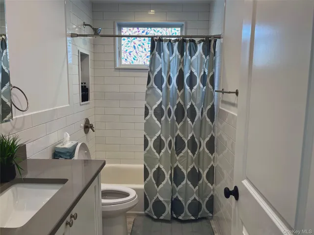 $5,000 | 91 East Fulton Street, Long Beach, NY 11561