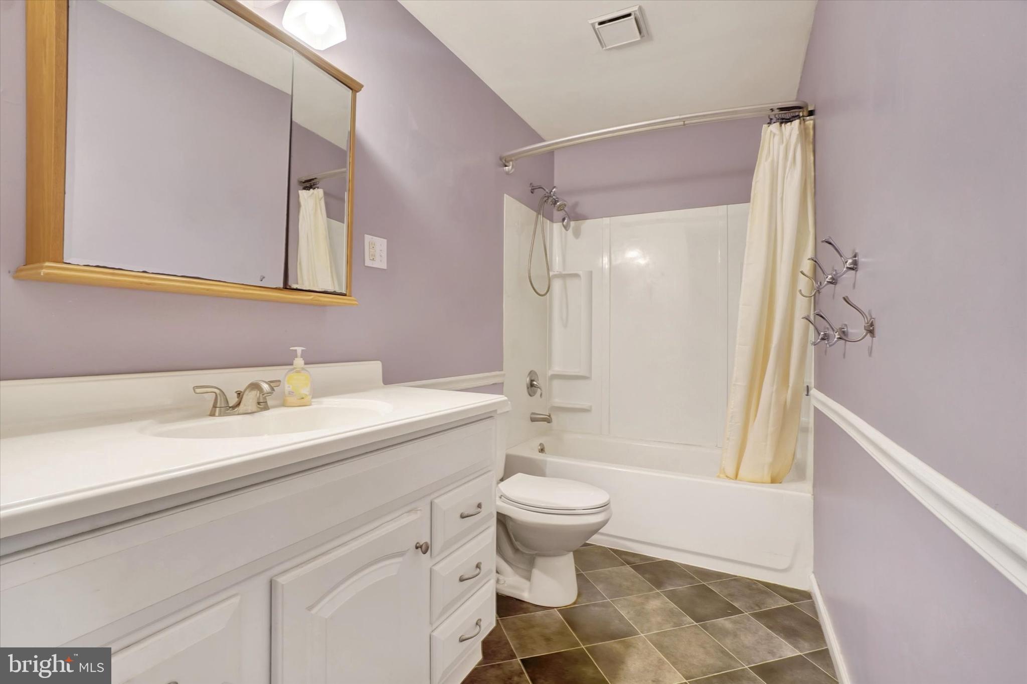 310 Herman Street York, PA 17404 - Photo 20 of 31 Full Bathroom