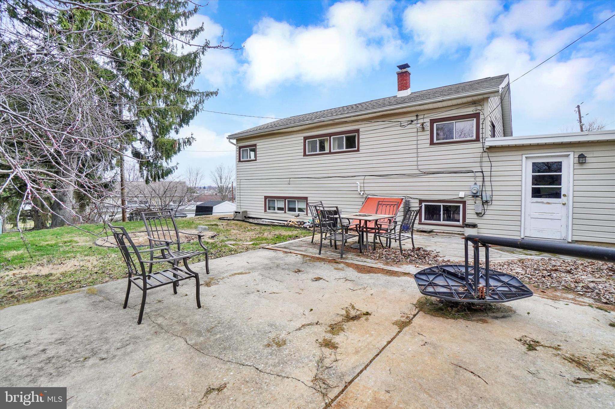 310 Herman Street York, PA 17404 - Photo 25 of 31 Multi-level eating & entertaining back patio/deck