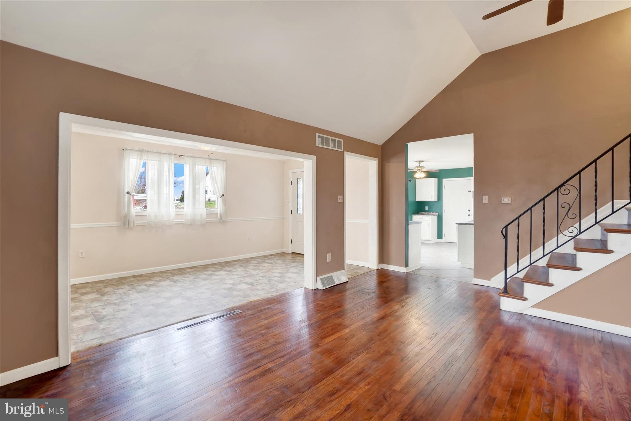 310 Herman Street York, PA 17404 - Photo 9 of 31 Spacious living area