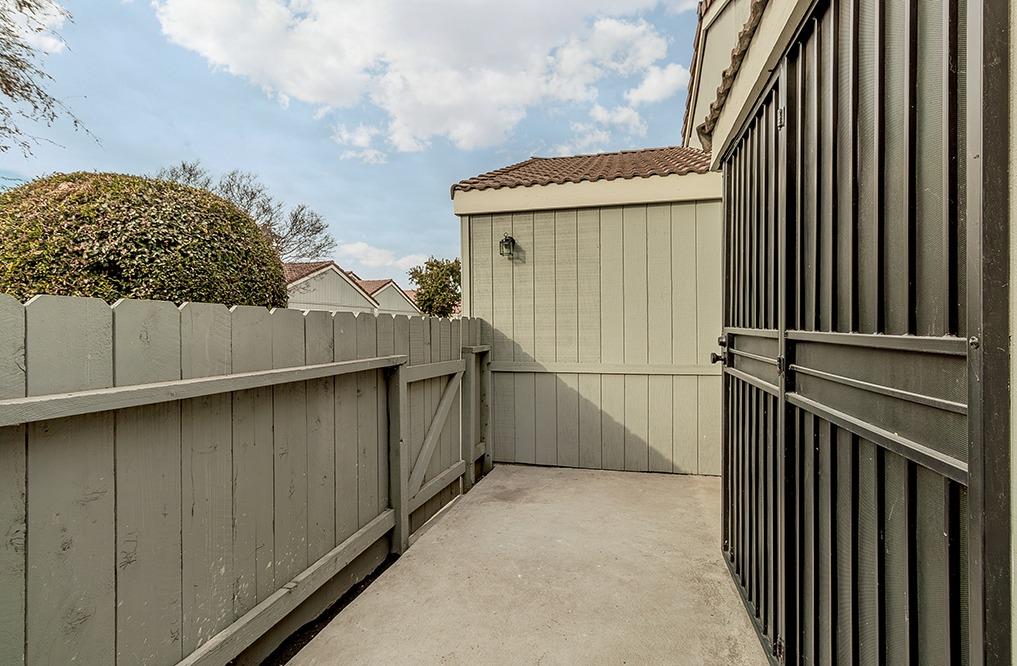 1824 Cougar Lane Clovis, CA 93611 - Photo 21 of 31 a view of a garage