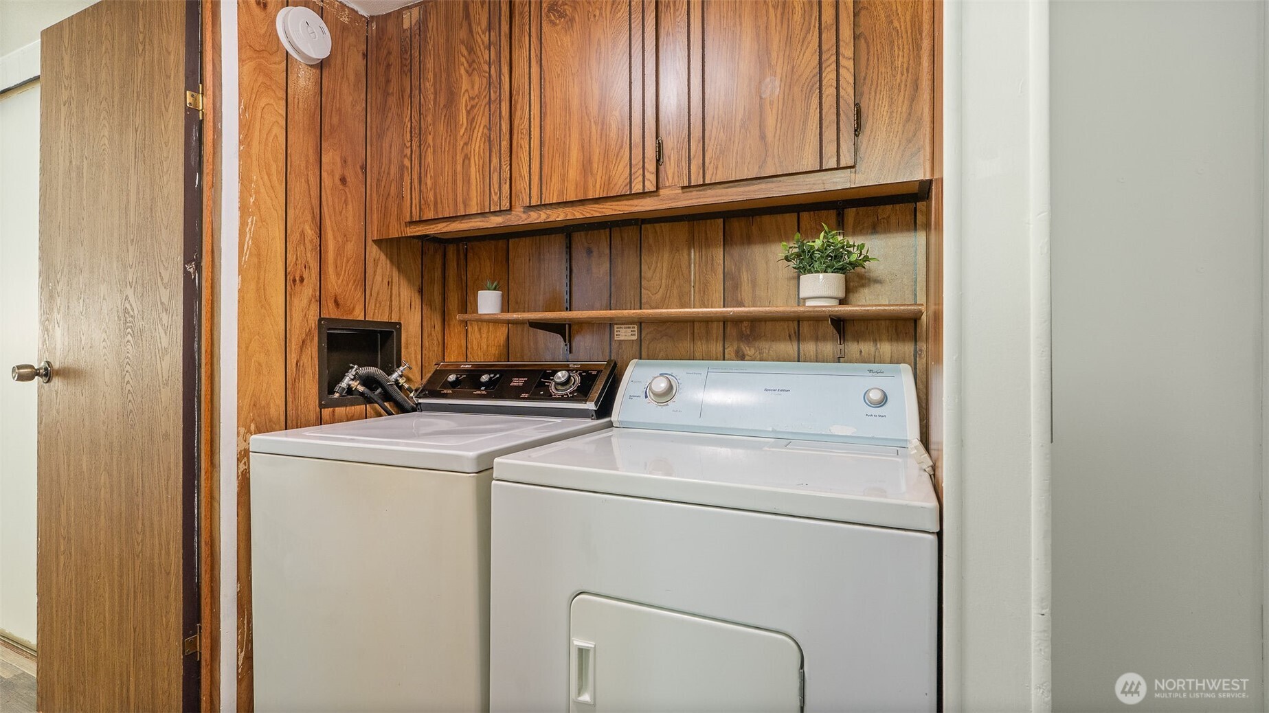 11622 Silver Lake Road, Unit 20B Everett, WA 98208 - Photo 19 of 38 a utility room with dryer and washer