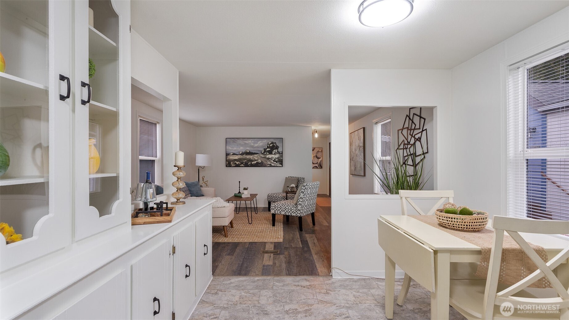11622 Silver Lake Road, Unit 20B Everett, WA 98208 - Photo 8 of 38 a living room with furniture and wooden floor