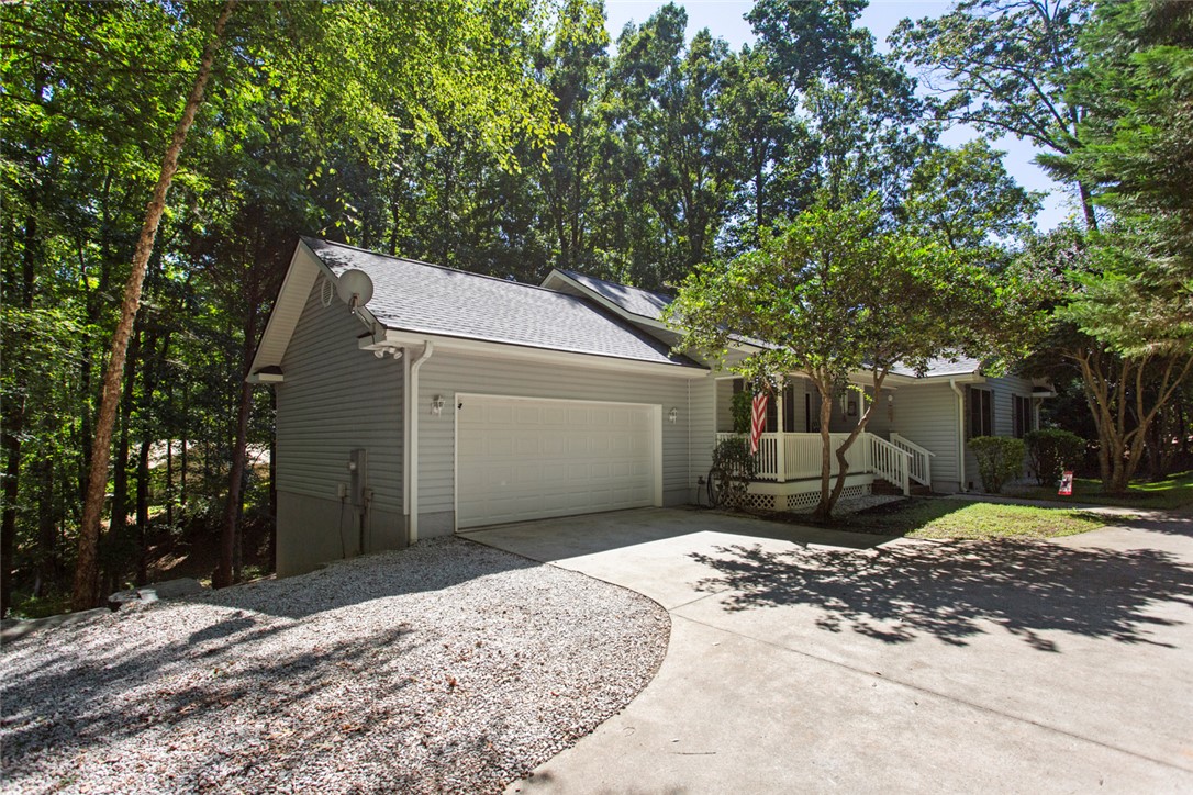 426 South Cove Road Seneca, SC 29672 - Photo 1 of 39 Front View Of House.