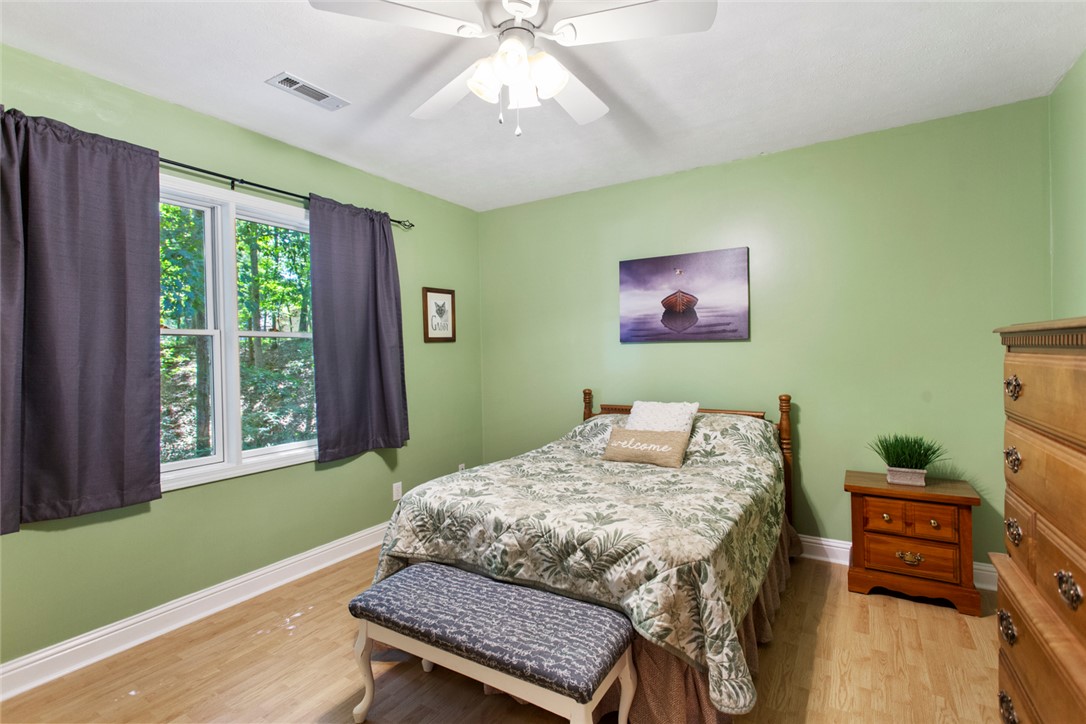 426 South Cove Road Seneca, SC 29672 - Photo 22 of 39 Fourth Bedroom Lower Level.