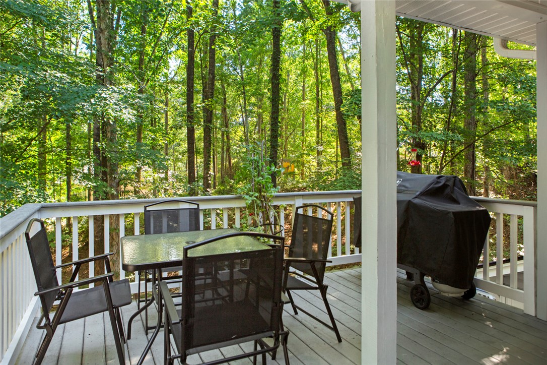 426 South Cove Road Seneca, SC 29672 - Photo 10 of 39 Deck To The Left Of The Kitchen.