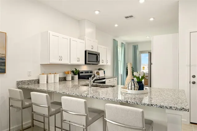 $337,990 | 120 Royal Rnch Road, Groveland, FL 34715