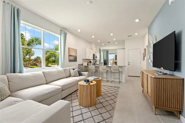 $337,990 | 120 Royal Rnch Road, Groveland, FL 34715