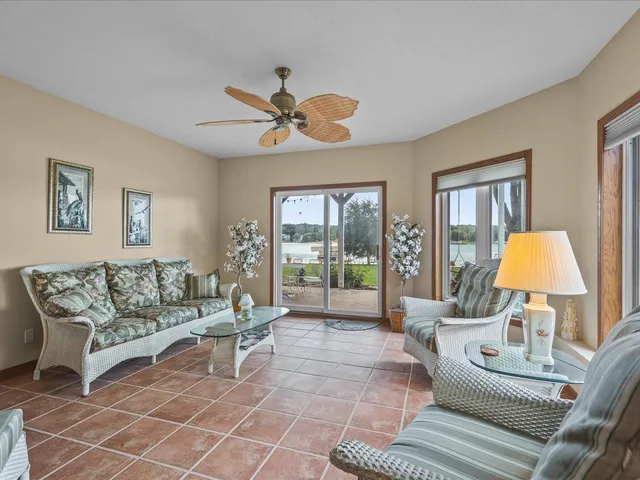 $749,900 | 870 Breckenboro Road, Lake Summerset, IL 61019