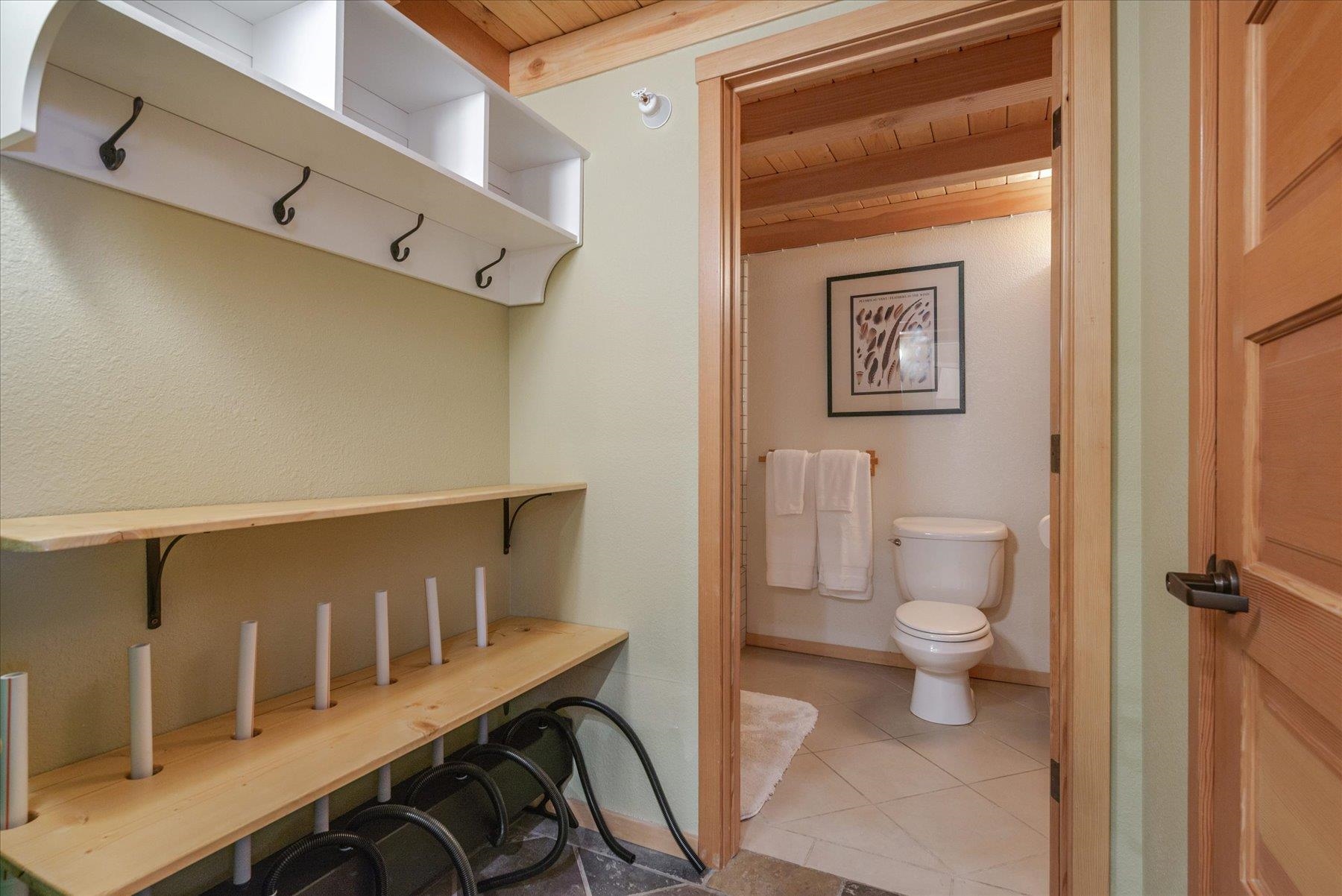 201 Shirley Cyn Road, Unit 812 Olympic Valley, CA 96146 - Photo 13 of 28