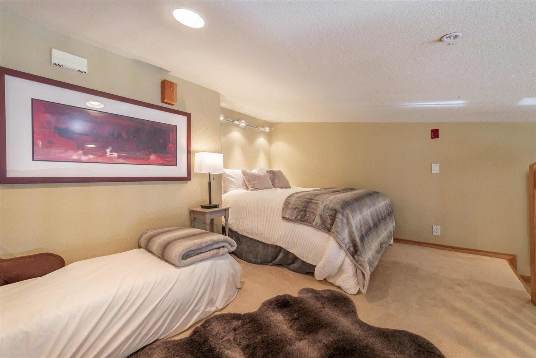 201 Shirley Cyn Road, Unit 812 Olympic Valley, CA 96146 - Photo 18 of 28