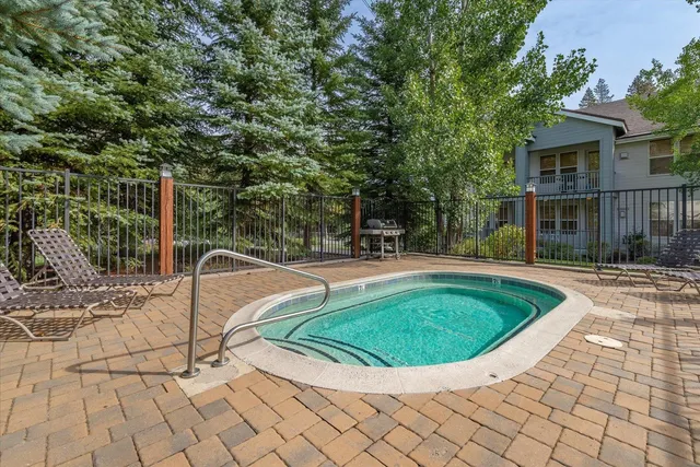 $1,495,000 | 201 Shirley Cyn Road, Unit 812, Olympic Valley, CA 96146