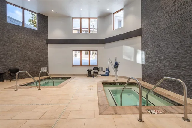 $1,495,000 | 201 Shirley Cyn Road, Unit 812, Olympic Valley, CA 96146