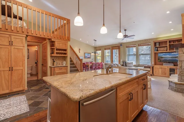 $1,495,000 | 201 Shirley Cyn Road, Unit 812, Olympic Valley, CA 96146