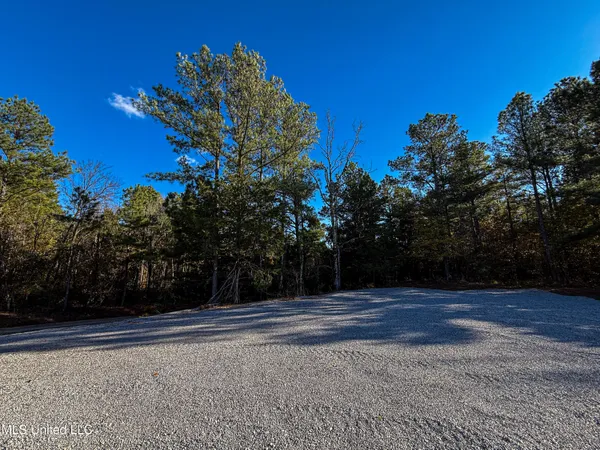 $529,000 | 2075 County Road 180, New Albany, MS 38652