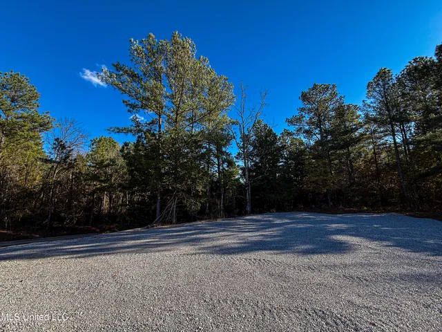 $529,000 | 2075 County Road 180, New Albany, MS 38652