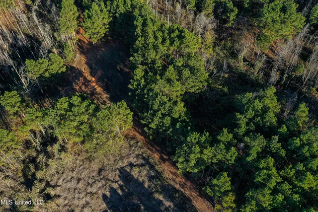 $529,000 | 2075 County Road 180, New Albany, MS 38652