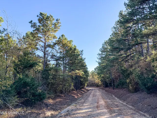 $529,000 | 2075 County Road 180, New Albany, MS 38652