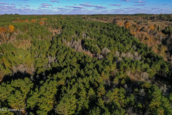 $529,000 | 2075 County Road 180, New Albany, MS 38652