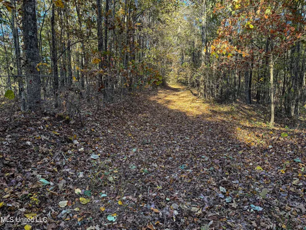 $529,000 | 2075 County Road 180, New Albany, MS 38652