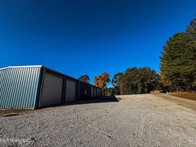 $529,000 | 2075 County Road 180, New Albany, MS 38652