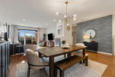 $554,500 | 2040 West Belmont Avenue, Unit 302, Chicago, IL 60618