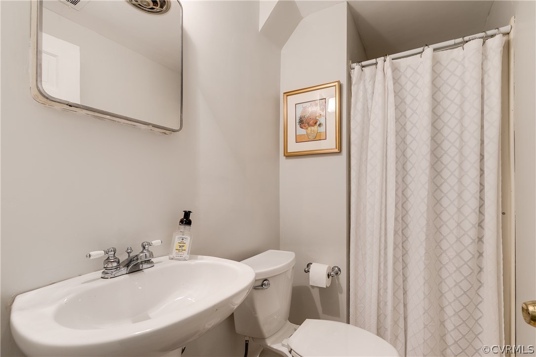 12 Charnwood Road Henrico, VA 23229 - Photo 35 of 42 Gallery Image 35
