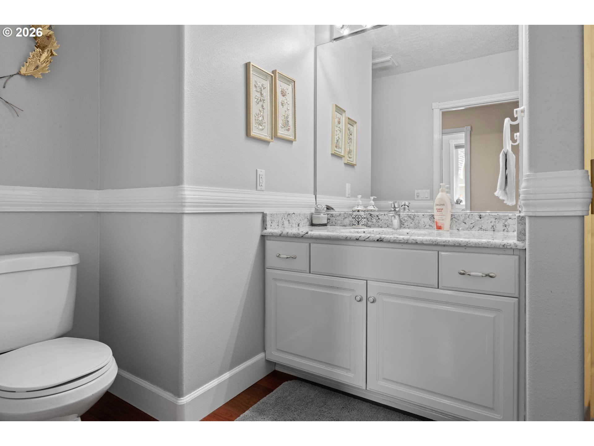 1791 Scotts Valley Road Yoncalla, OR 97499 - Photo 25 of 48 a bathroom with a toilet sink and mirror