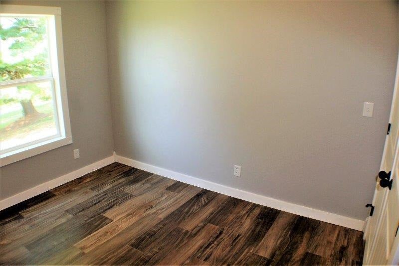 538 Wells Road Glasgow, KY 42141 - Photo 8 of 17 Gallery Image 8