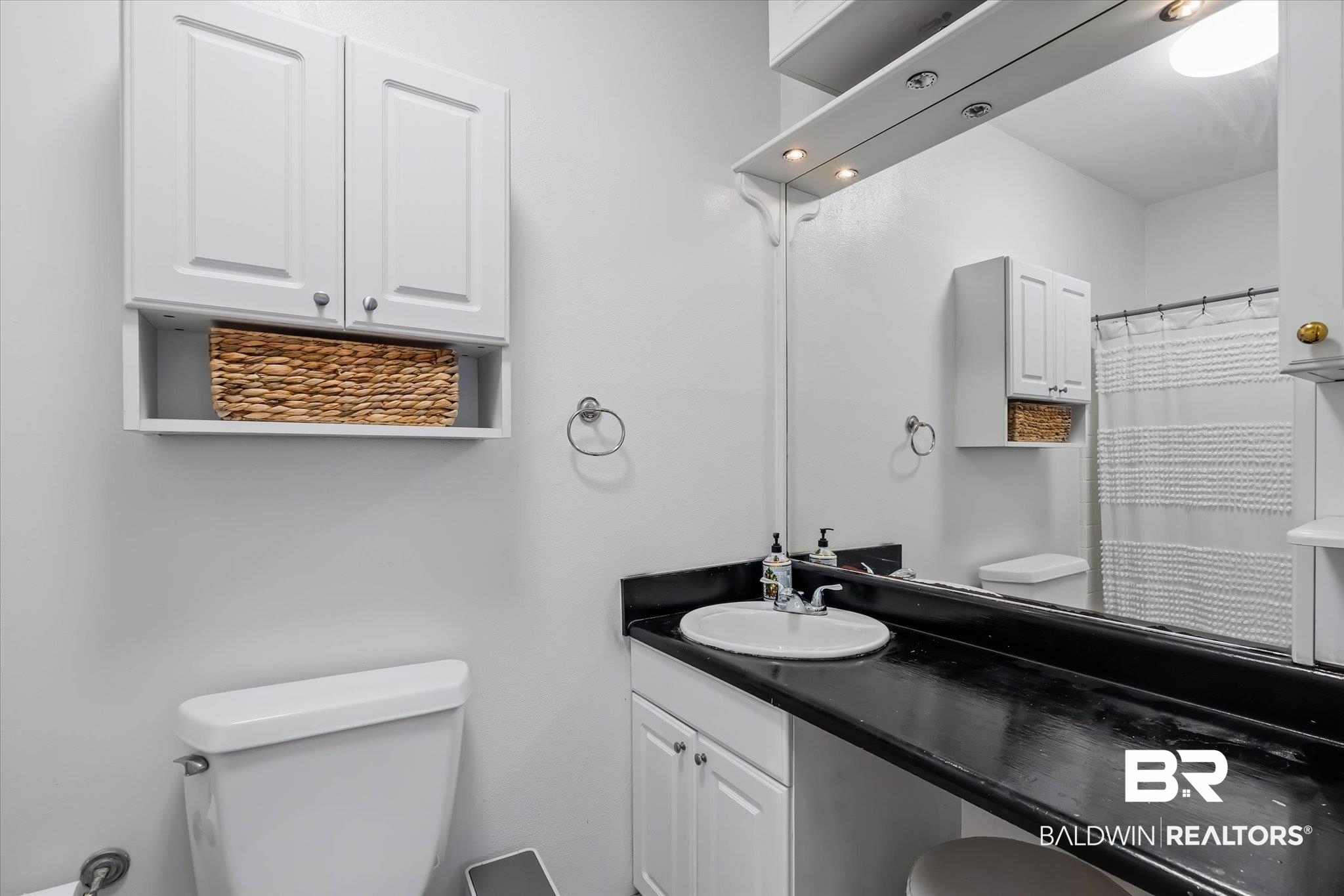 180 Williams Street Mobile, AL 36606 - Photo 13 of 20 Bathroom with vanity and toilet