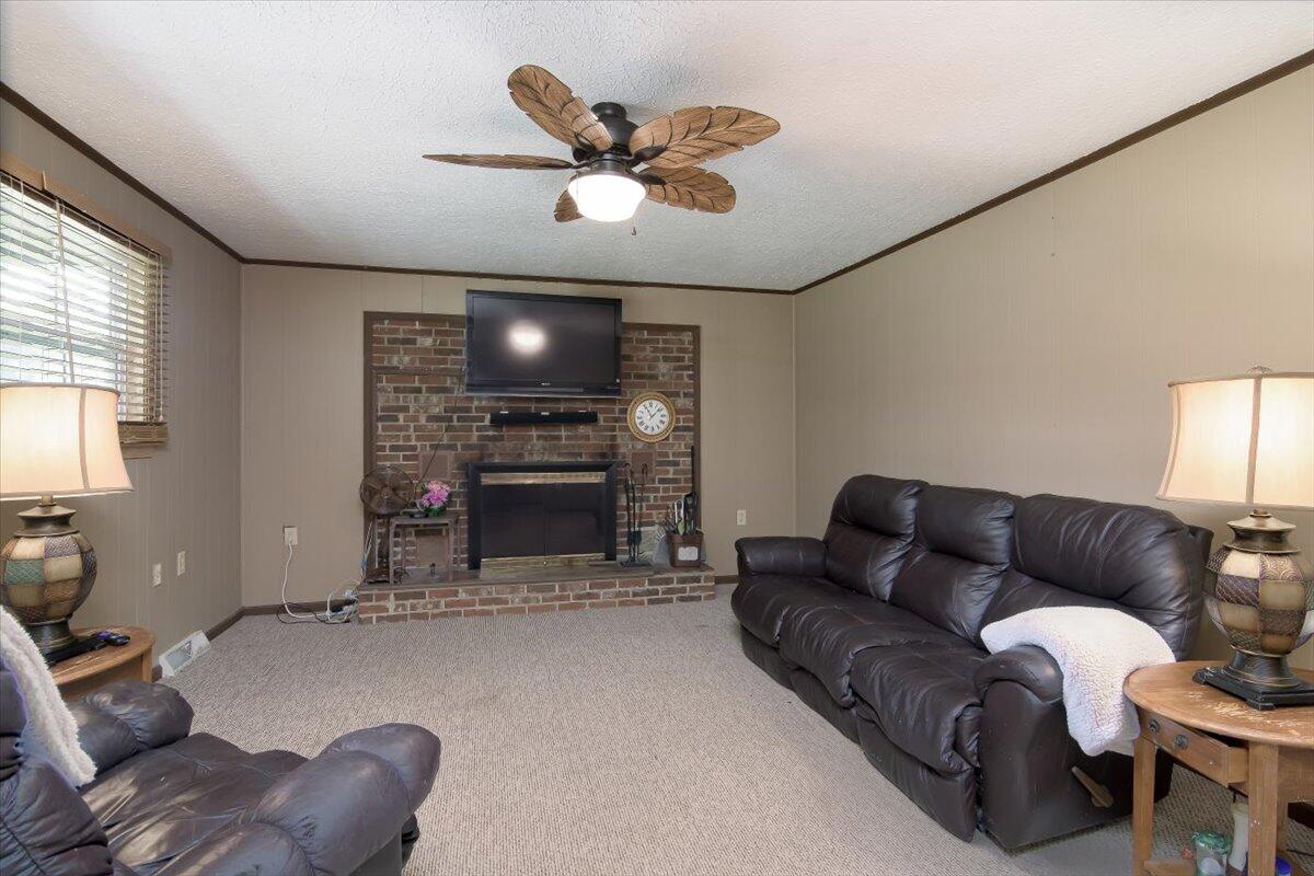 706 Old Whiskey Road South New Ellenton, SC 29809 - Photo 5 of 37