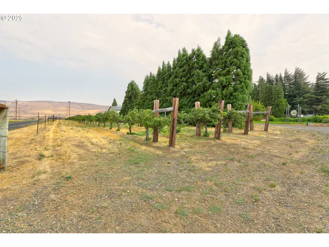 $500,000 | 1520 Dallesport Road, Dallesport, WA 98617