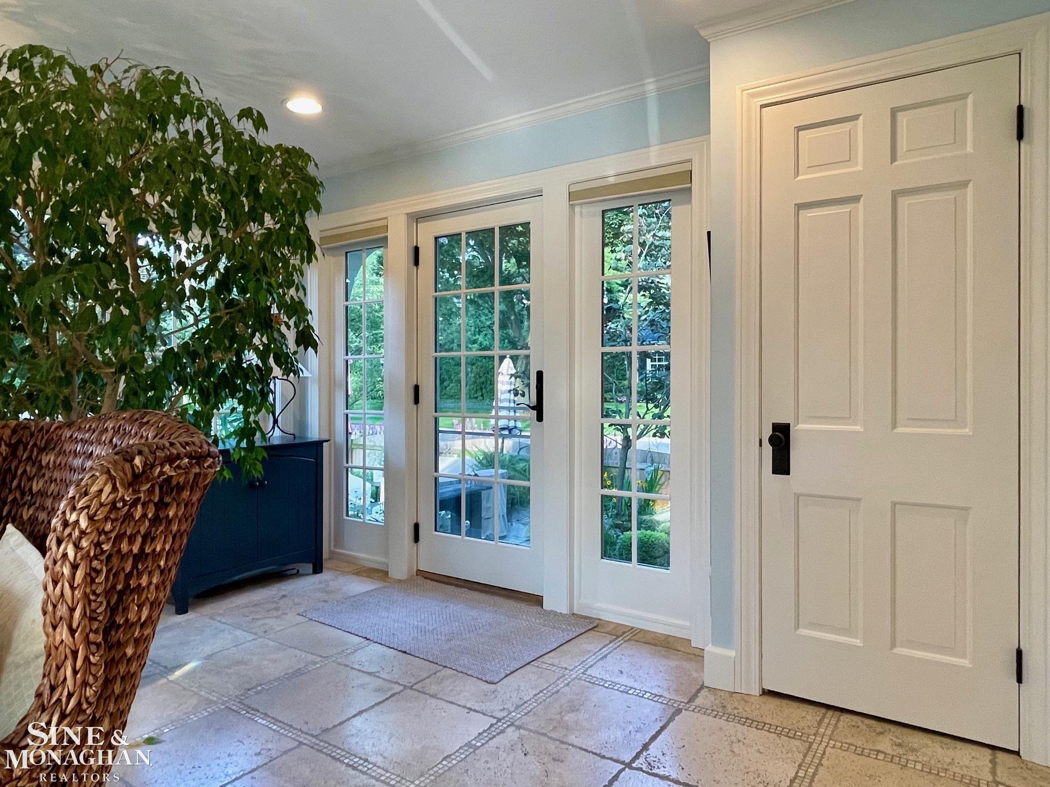 252 Moran Road Grosse Pointe Farms, MI 48236 - Photo 16 of 43