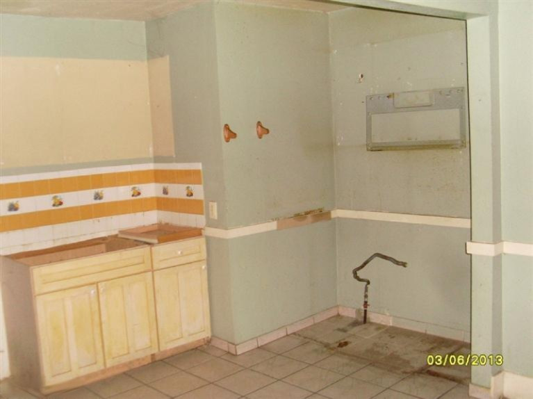 1705 Reed Avenue Kalamazoo, MI 49001 - Photo 4 of 8 Additional Photo