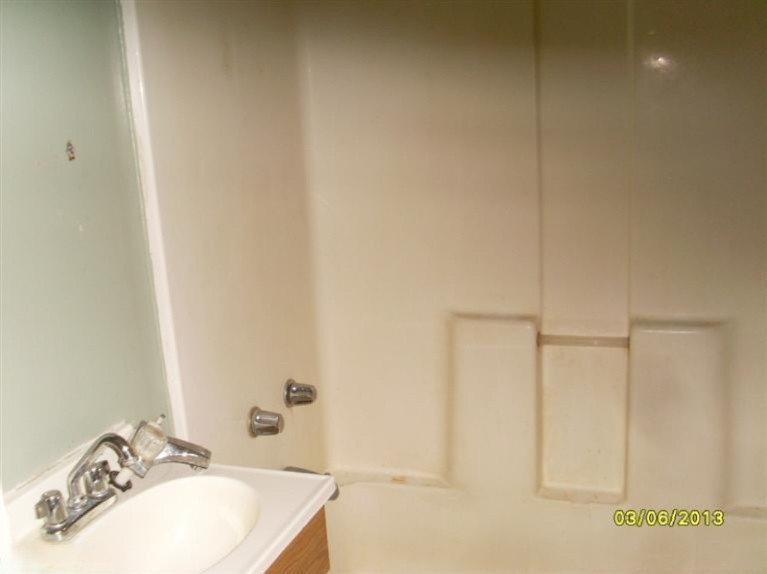 1705 Reed Avenue Kalamazoo, MI 49001 - Photo 5 of 8 Additional Photo