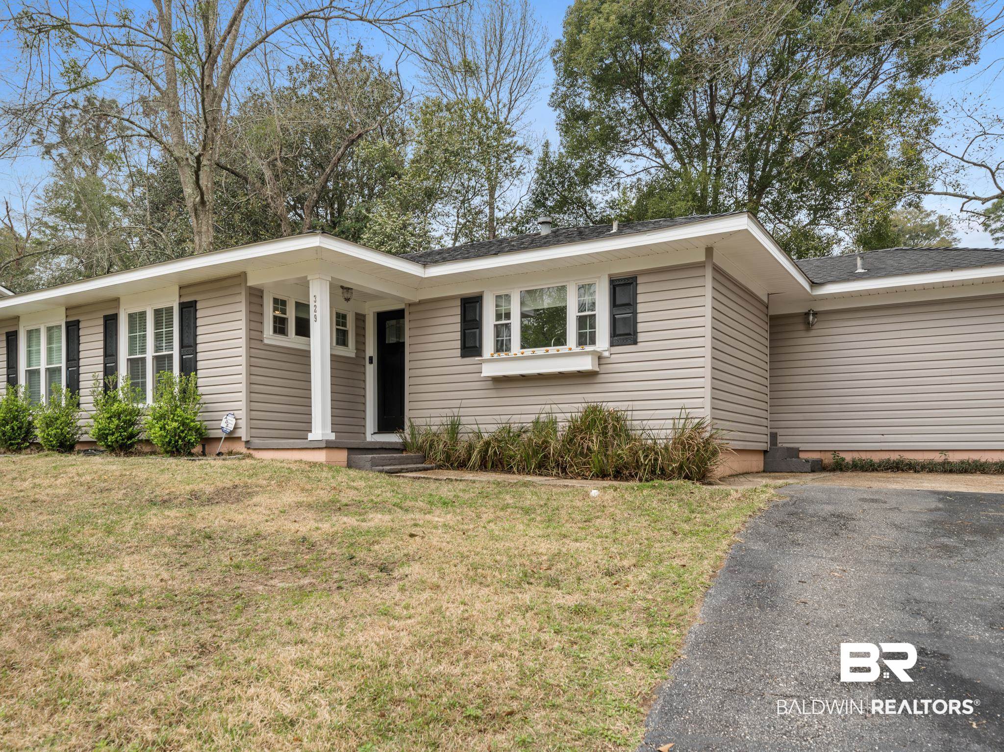329 Brawood Drive Mobile, AL 36608 - Photo 5 of 34