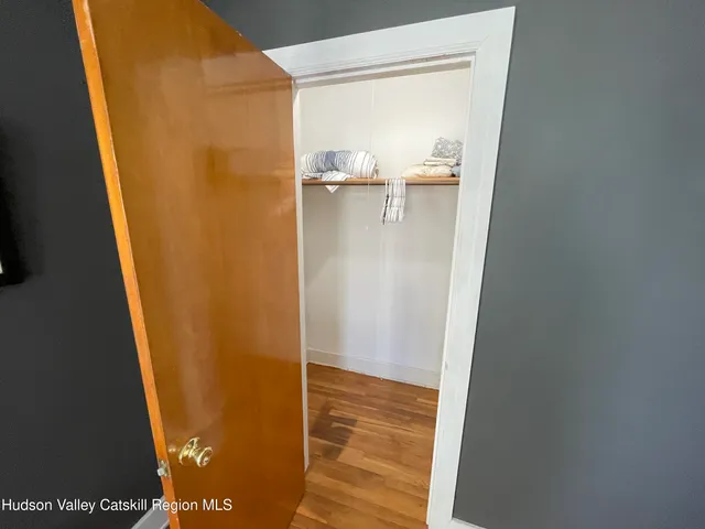 $2,400 | 211 Main Street, Unit A, Saugerties, NY 12477