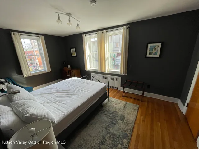 $2,400 | 211 Main Street, Unit A, Saugerties, NY 12477