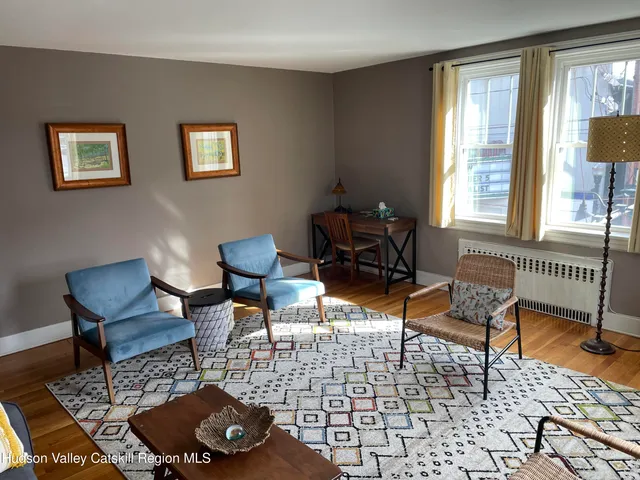 $2,400 | 211 Main Street, Unit A, Saugerties, NY 12477