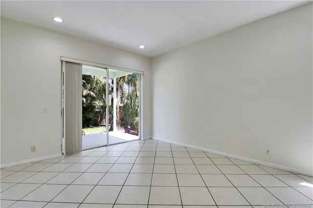 $450,000 | 4735 Southeast Winter Haven Court, Stuart, FL 34997