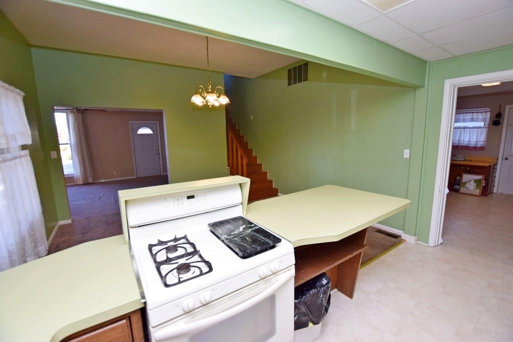 112 East High Street Pendleton, IN 46064 - Photo 8 of 22