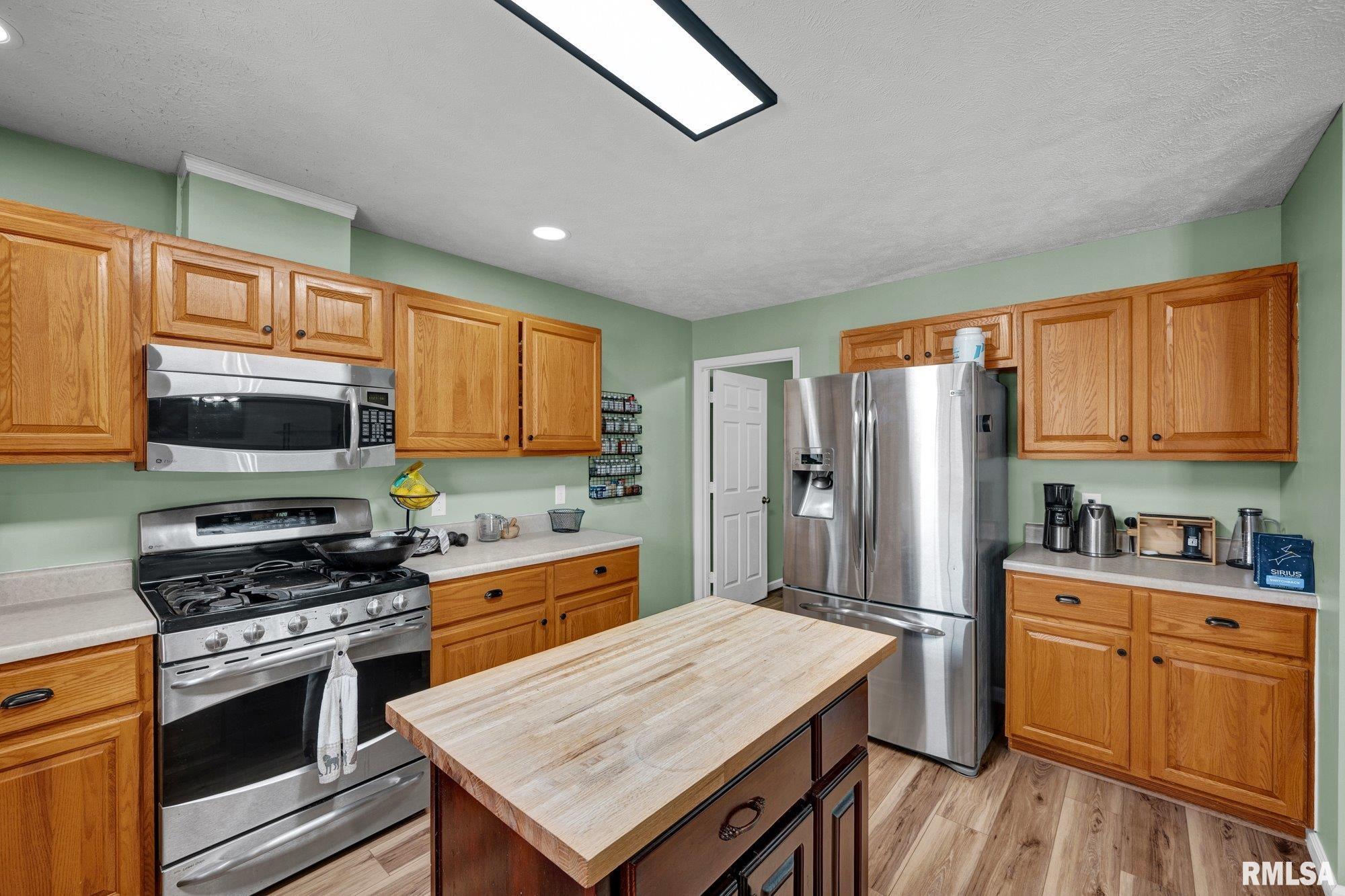1102 Chippewa Street Normal, IL 61761 - Photo 16 of 37