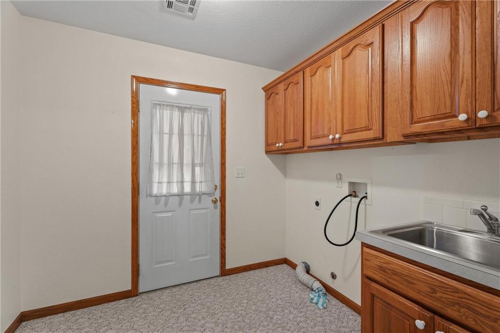 1006 South Ridgeway Street Caney, KS 67333 - Photo 20 of 29
