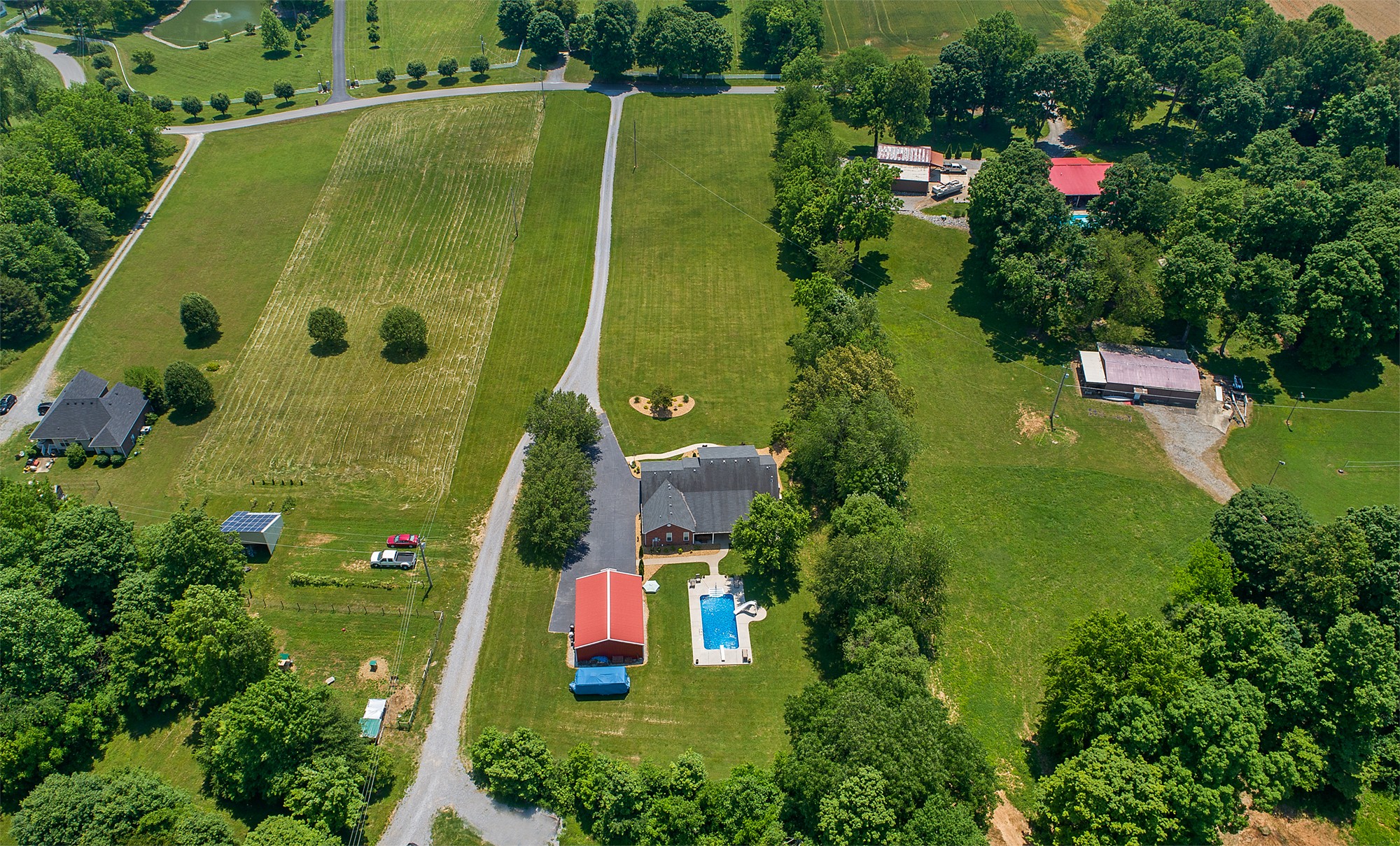 182 West Harper Road Portland, TN 37148 - Photo 26 of 29 an aerial view of a residential houses
