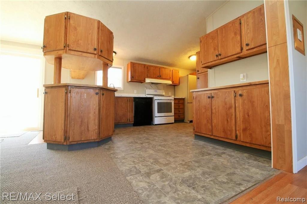 2227 Lodge Road Flint, MI 48532 - Photo 10 of 24